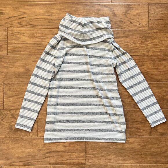 NWT Loft Tunic Top Size M Striped Cowl Neck White/Gray Soft Knit - Picture 2 of 8